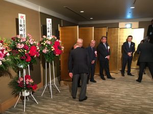 梶村充横浜市会議長による出迎え風景