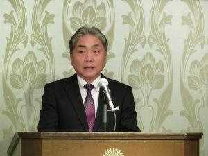 挨拶をする岡本西湘支部長